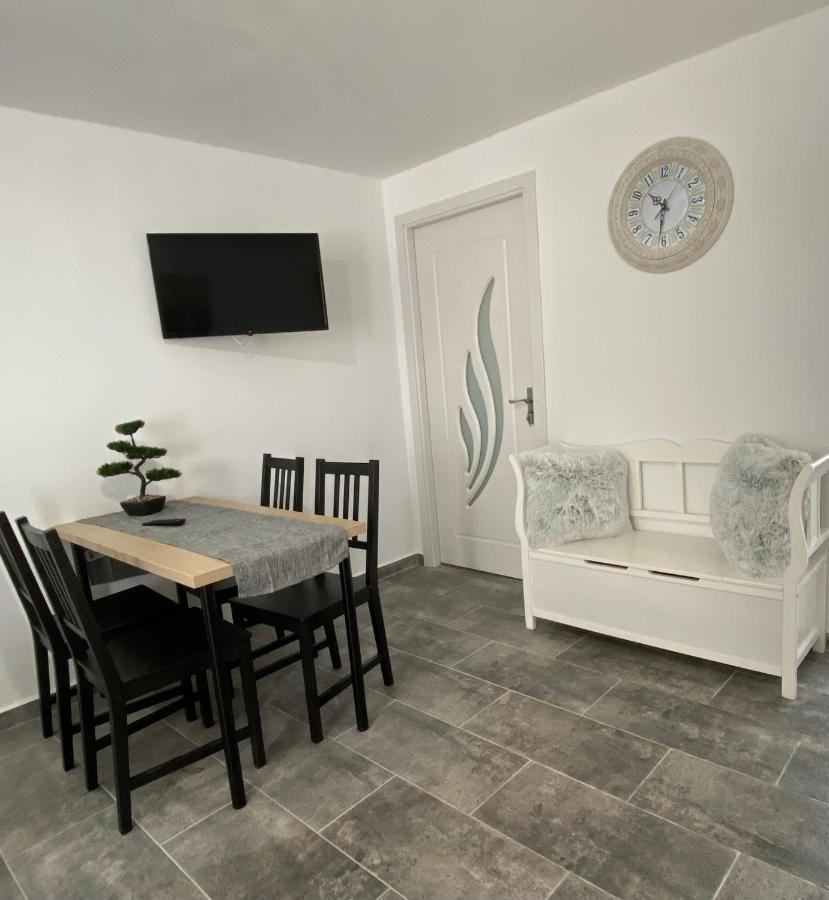 Four Rooms Curtea de Argeş Dış mekan fotoğraf