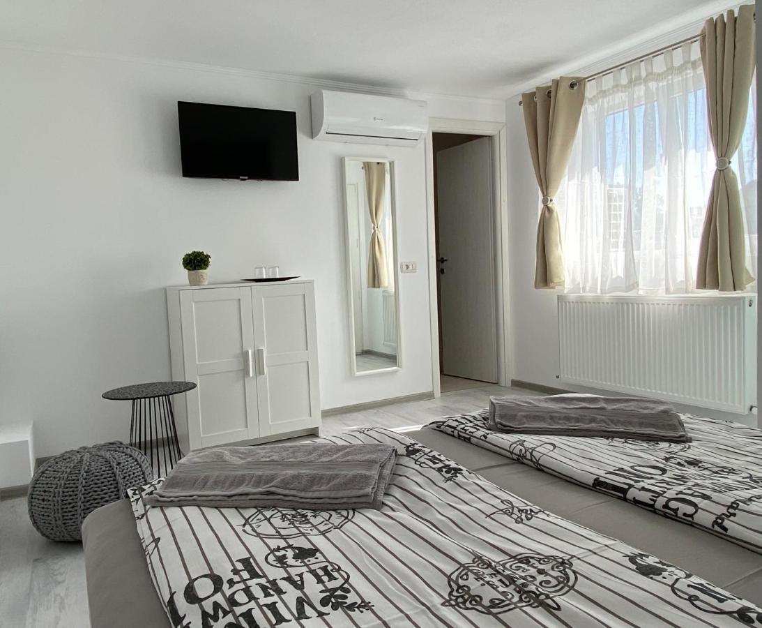 Four Rooms Curtea de Argeş Dış mekan fotoğraf